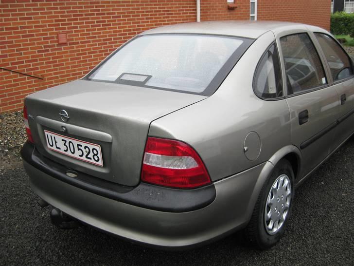 Opel Vectra -SOLGT- billede 4