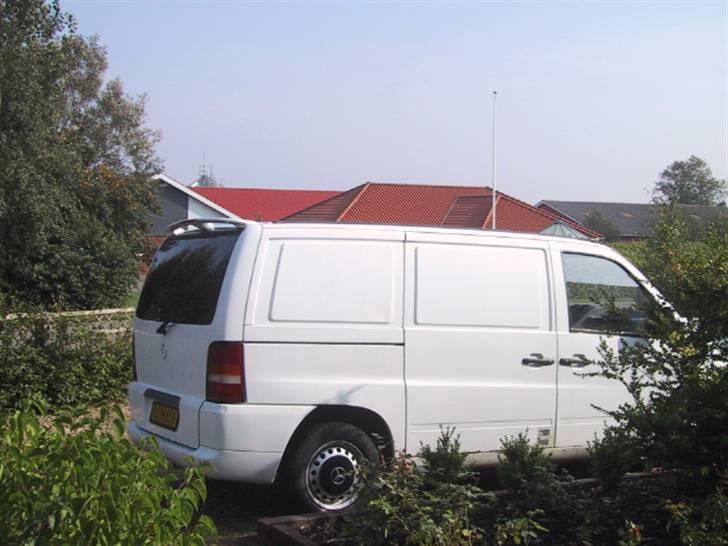 Mercedes Benz Vito 110 TD  # solgt - Tagspoiler med bremselys billede 8