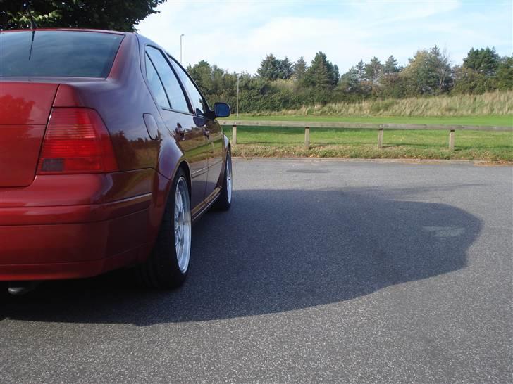 VW Bora 2,3 V5 *SOLGT* billede 3