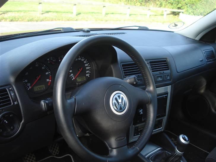 VW Bora 2,3 V5 *SOLGT* billede 9