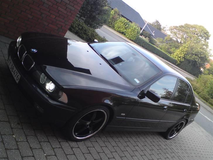 BMW E39 528 auto --- SOLGT billede 17