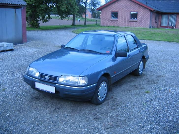 Ford Sierra 2.0i Drift *SOLGT* - Friskindkøbt.. med lange ben og blød som en pakke kærgården i solen billede 3