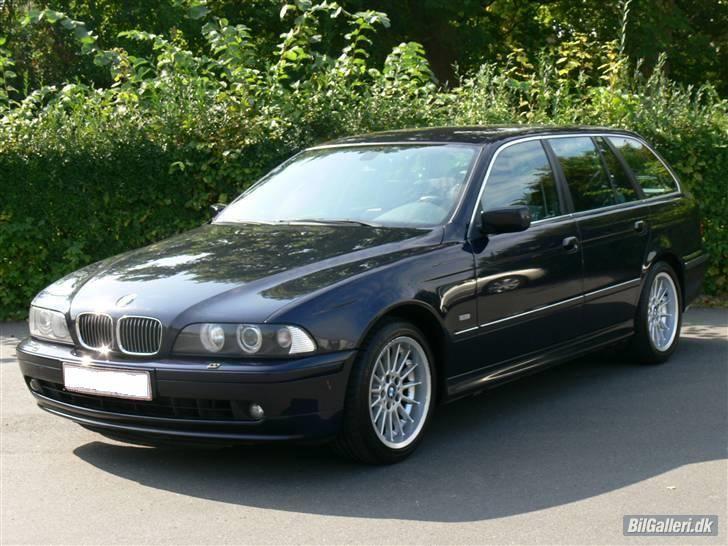 BMW 520i E39 Touring billede 1