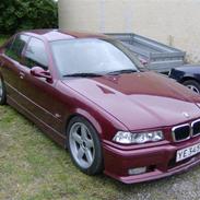 BMW 320 e36