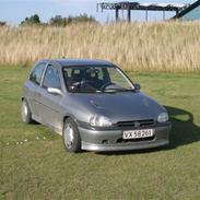 Opel corsa b si16v sport