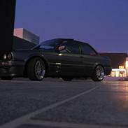 BMW E30 328i M-tech2 