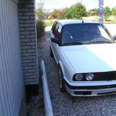 BMW e30 touring solgt
