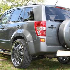 Suzuki Grand Vitara 24" Rims  