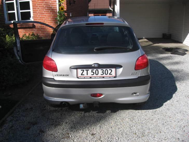 Peugeot 206 1,6 3.d SOLGT billede 4