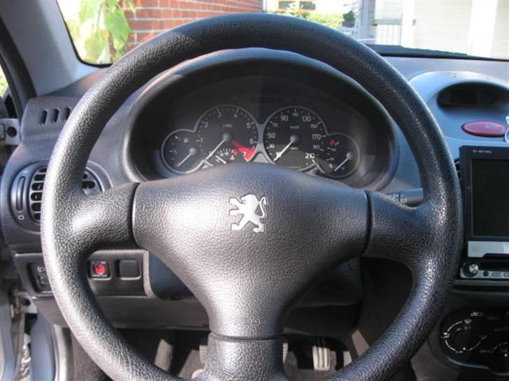 Peugeot 206 1,6 3.d SOLGT billede 6