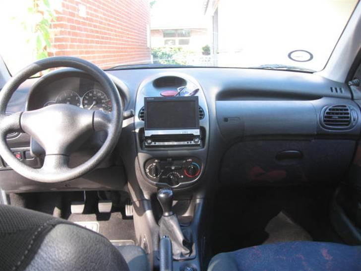 Peugeot 206 1,6 3.d SOLGT billede 7
