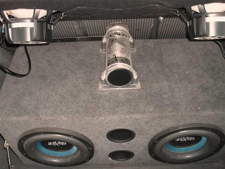 Skoda Felicia 1.6 Hot-line Solgt - lige et billed ned oven på kassen billede 13