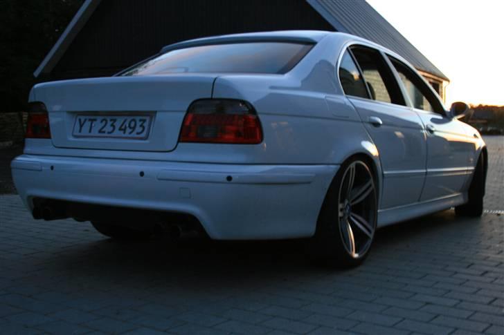 BMW 528 i SOLGT billede 2