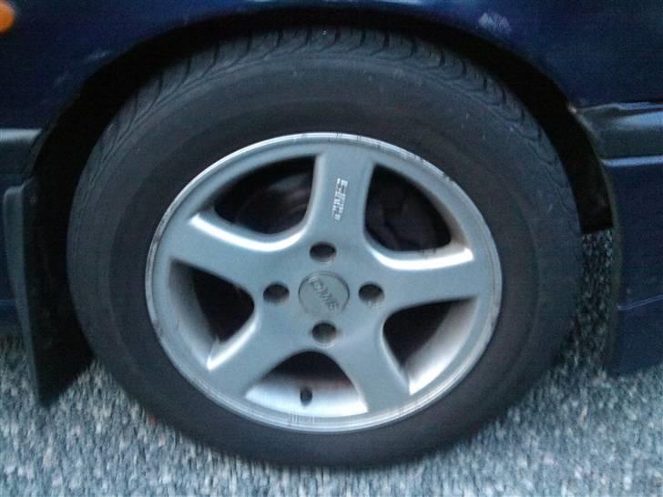 Nissan Primera LX <Totalskadet>  billede 9