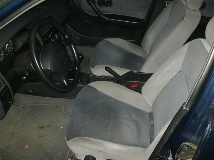Nissan Primera LX <Totalskadet>  billede 16