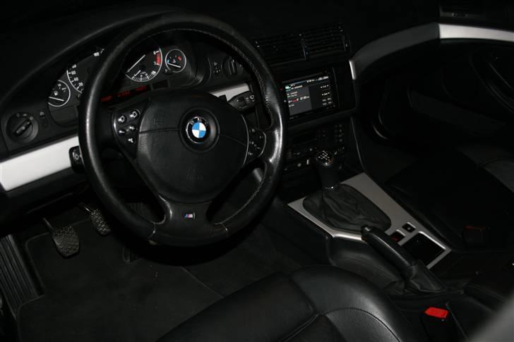 BMW 528 i SOLGT billede 4