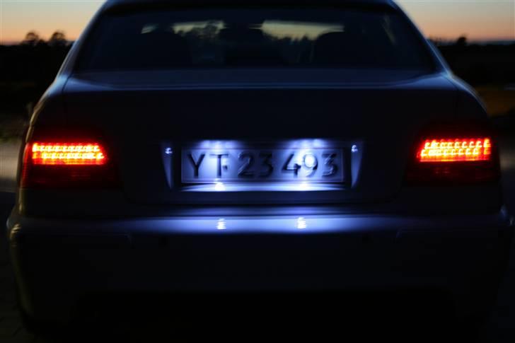 BMW 528 i SOLGT billede 8