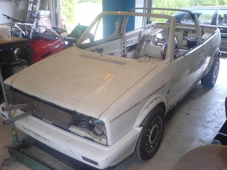 VW Golf 1 Cab "Solgt" - Før renovering billede 7