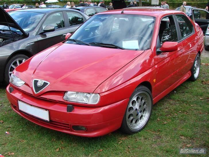 Alfa Romeo 146 2.0 ti - Her med 17´´ Zender Milano fælge til Bella Italia træf i Nyborg 2009. billede 13