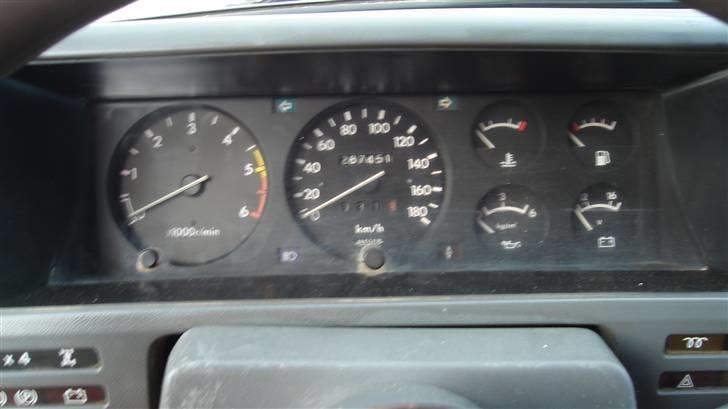 Nissan patrol ( SOLGT )  billede 6