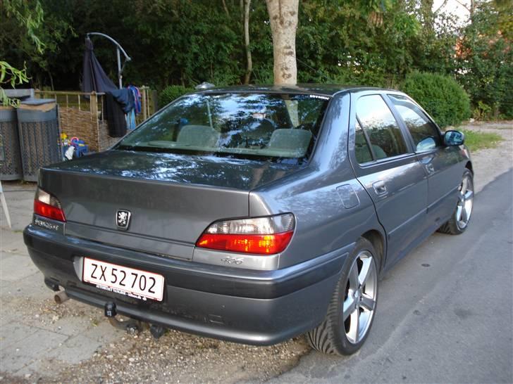Peugeot 406 ST Sedan - MANGLER seriøst LED baglygter til 406 - men de findes desværre ikke :-( billede 2