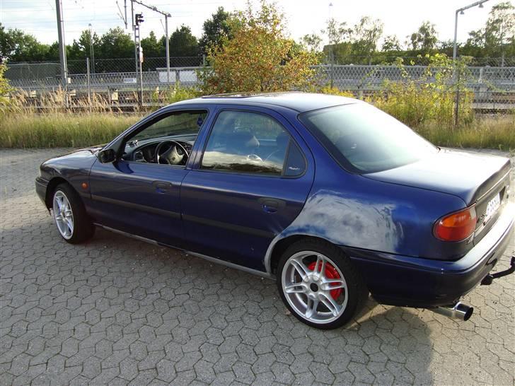 Ford Mondeo 1,8 CLX *SOLGT* billede 5