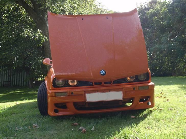 BMW e30 325i (SOLGT) billede 1