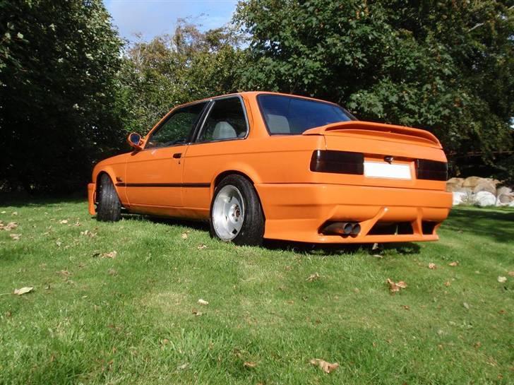 BMW e30 325i (SOLGT) billede 2