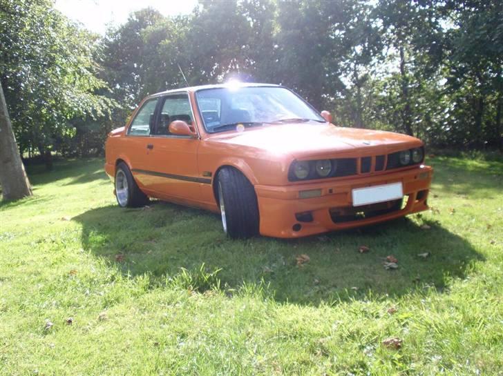 BMW e30 325i (SOLGT) billede 6