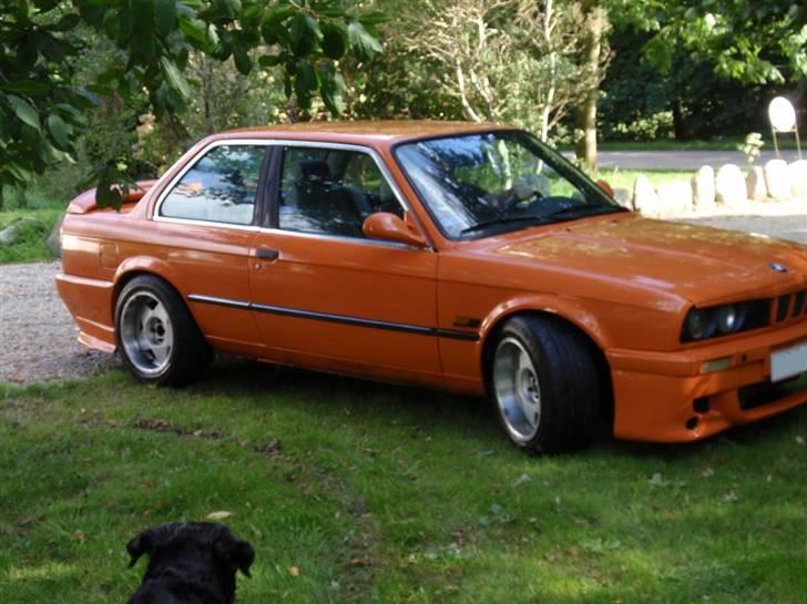 BMW e30 325i (SOLGT) billede 9
