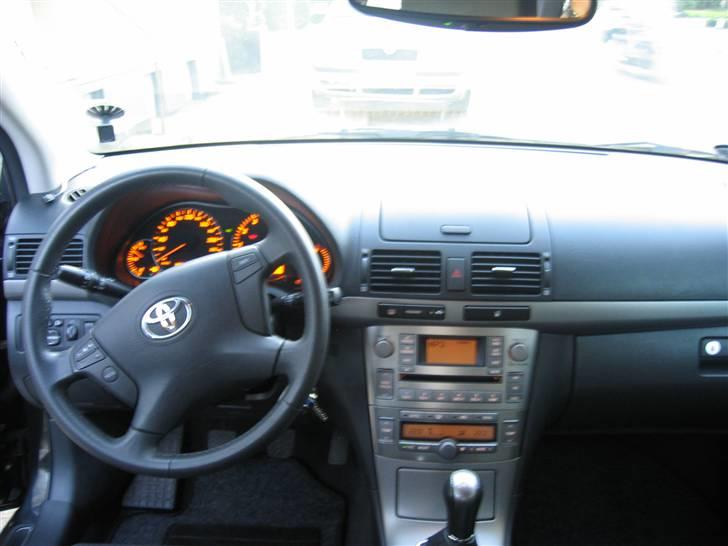 Toyota Avensis 1,8 st. car SOL billede 14
