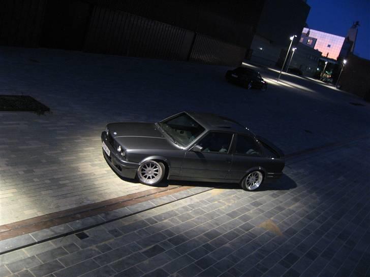 BMW E30 328i M-tech2  billede 1