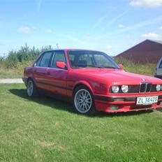 BMW E30 320i / Solgt