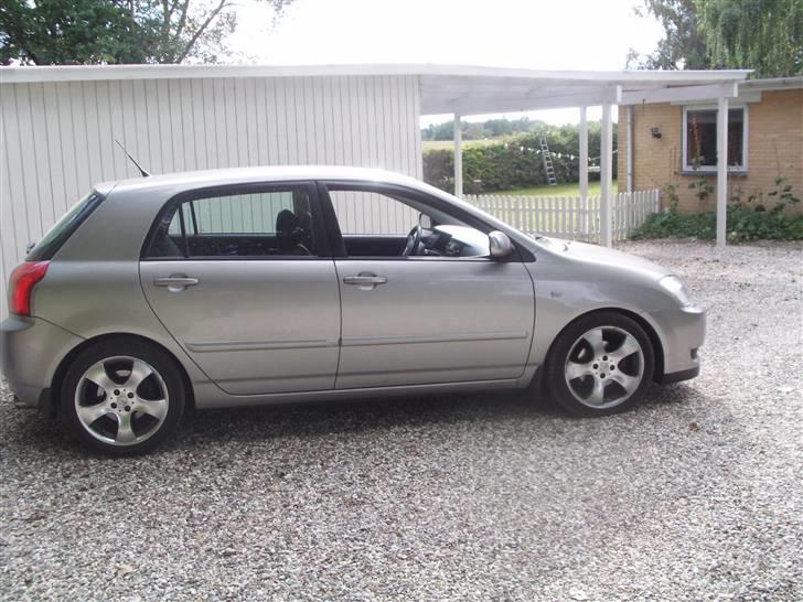 Toyota Corolla T-sport *solgt* billede 3