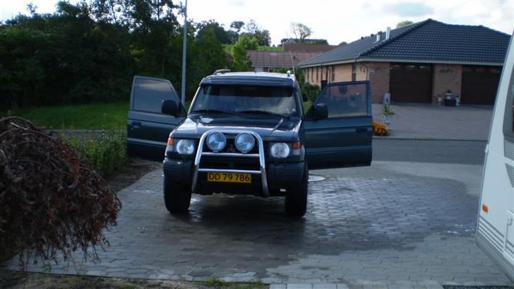 Mitsubishi pajero billede 2