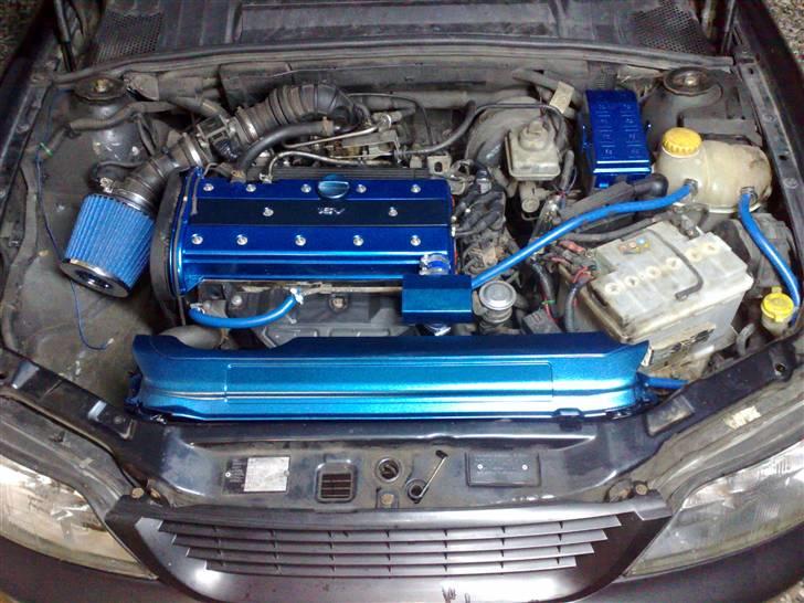 Opel Vectra B 2.0 16V - BYTTET - Motor projektet indtil videre... billede 9