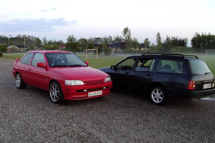 Ford Escort 1,8clx (solgt) - akkis låne sierre og min escort. billede 16