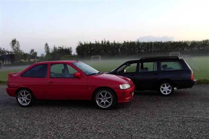 Ford Escort 1,8clx (solgt) - akkis låne sierre og min escort. billede 18