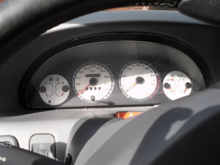 Fiat Punto GT - instrumentbræt. billede 6