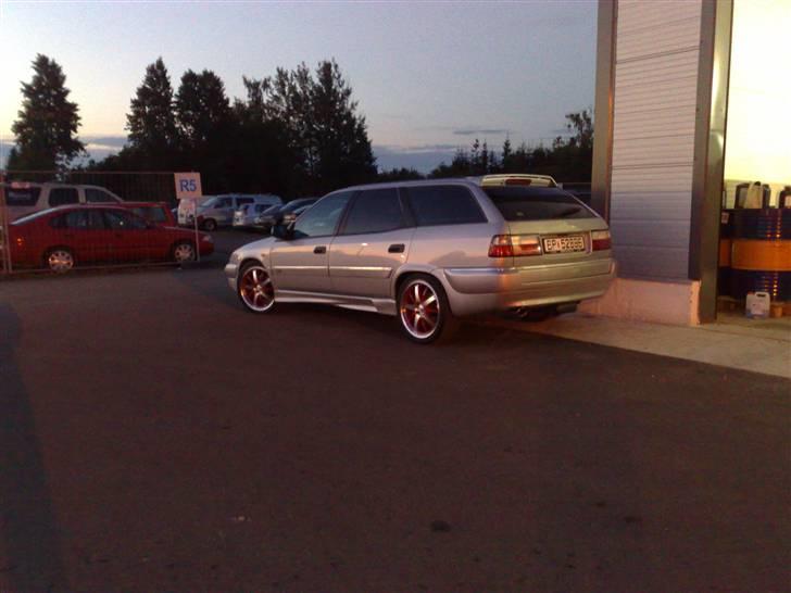 Citroën Xantia Stasjonsvogn - Hekkspoiler bestilt fra Musketier billede 3