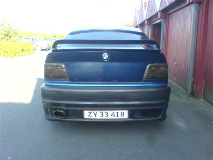 BMW 318i solgt billede 9