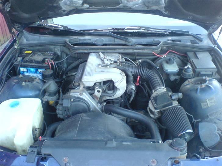 BMW 318i solgt billede 11