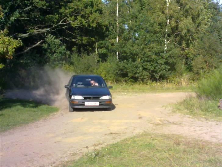 Daihatsu charade SOLGT - lidt sidelæns billede 4