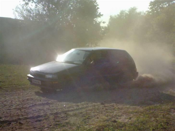 Daihatsu charade SOLGT billede 6