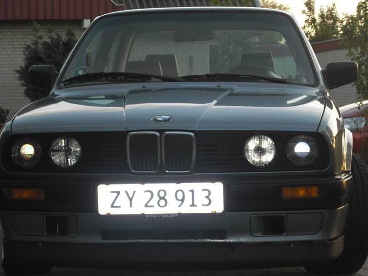 BMW e30 320i solgt billede 1