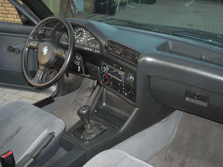 BMW e30 320i solgt billede 12