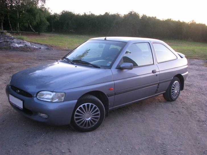 Ford Escort 1.8 Monaco billede 5