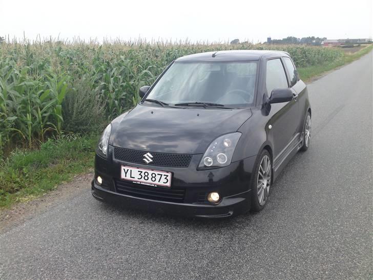 Suzuki swift "SOLGT" billede 9