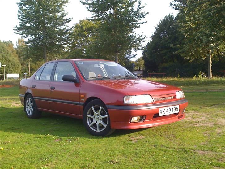Nissan Primera LX - Med det nye grill på billede 11