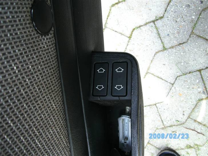 Peugeot 205 SOLGT... billede 3